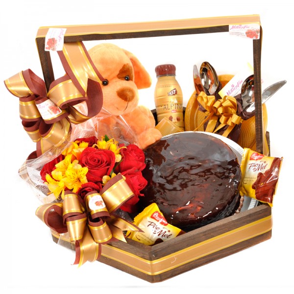 Cesta de Bolos e Flores Comemoração